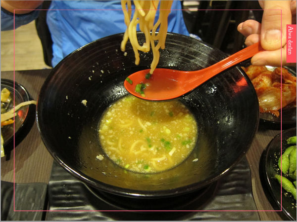 麵屋花魁！東京豚骨拉麵，一場華麗的視覺饗宴，一碗醇厚的拉麵美味！舌尖幻想的，眼睛先品嘗-33.jpg