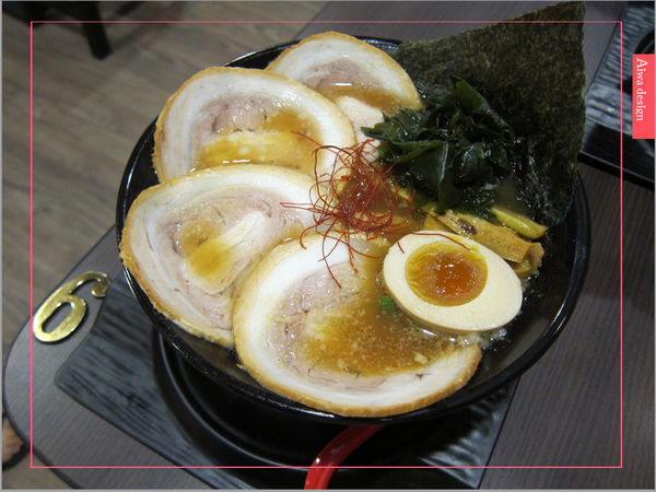 麵屋花魁！東京豚骨拉麵，一場華麗的視覺饗宴，一碗醇厚的拉麵美味！舌尖幻想的，眼睛先品嘗-15.jpg