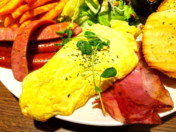 豐滿咖啡早午餐(土城延吉店)：豐滿 延吉店