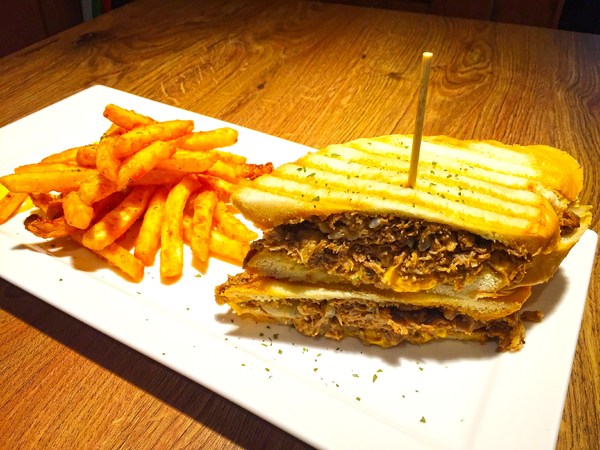 豐滿咖啡早午餐(土城延吉店)：豐滿 延吉店