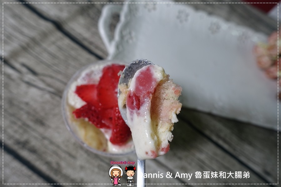 20160824《新竹甜點推薦》Safini TIRAMISU 莎費尼純義風提拉米蘇。原味。酒味。草苺。開心果。綜合莓果︱每日限量手工製作。可宅配可到店自取~附影片 (35).jpg