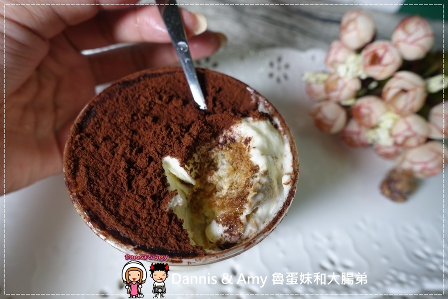 20160824《新竹甜點推薦》Safini TIRAMISU 莎費尼純義風提拉米蘇。原味。酒味。草苺。開心果。綜合莓果︱每日限量手工製作。可宅配可到店自取~附影片 (36).jpg