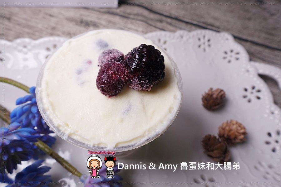 20160824《新竹甜點推薦》Safini TIRAMISU 莎費尼純義風提拉米蘇。原味。酒味。草苺。開心果。綜合莓果︱每日限量手工製作。可宅配可到店自取~附影片 (27).jpg