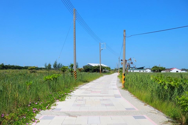 州南鹽場：【嘉義景點】布袋州南鹽場~體驗日曬鹽的樂趣，既有教育及娛樂性質，不錯的旅遊景點