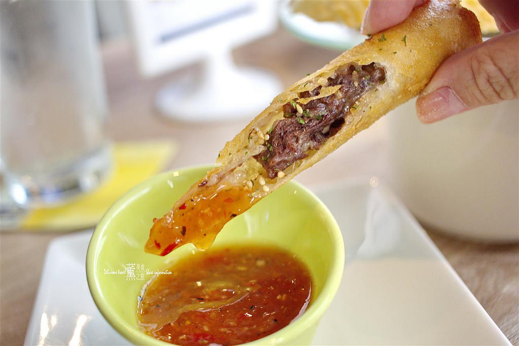 DEN nice meal + bar.小餐館