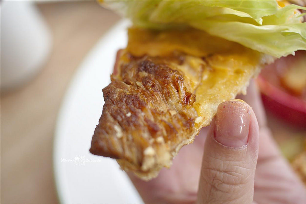 DEN nice meal + bar.小餐館