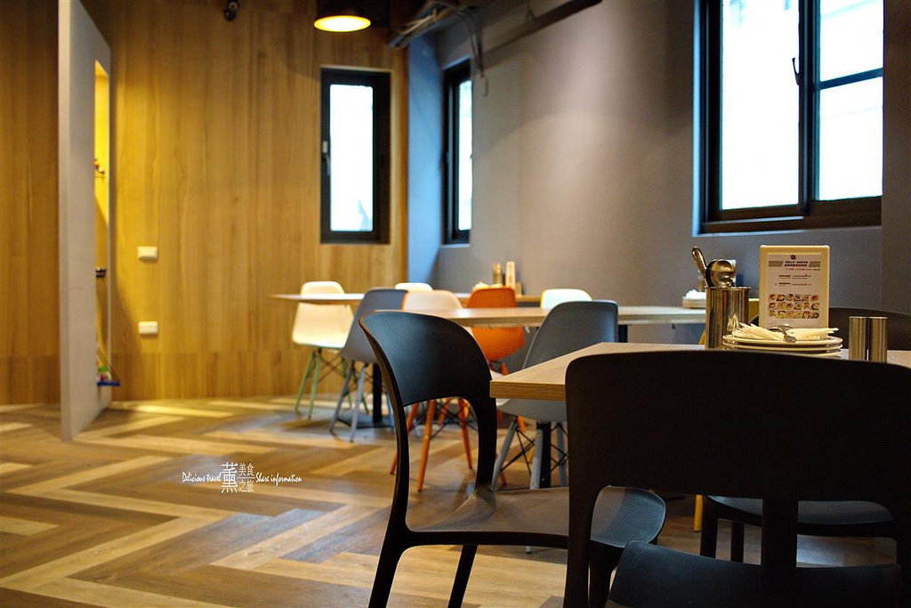 DEN nice meal + bar.小餐館