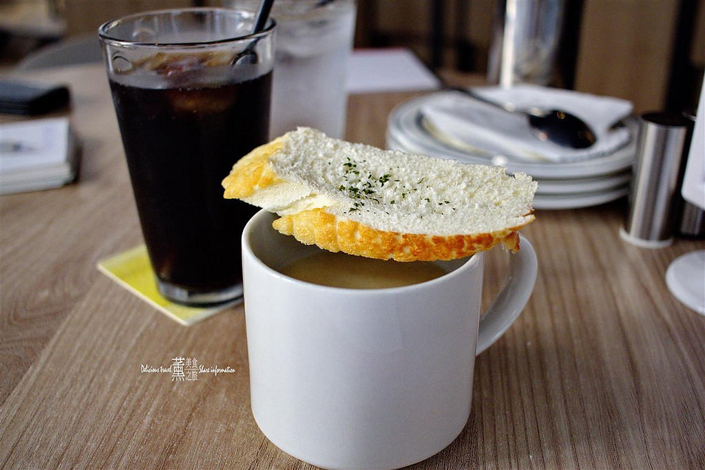 DEN nice meal + bar.小餐館