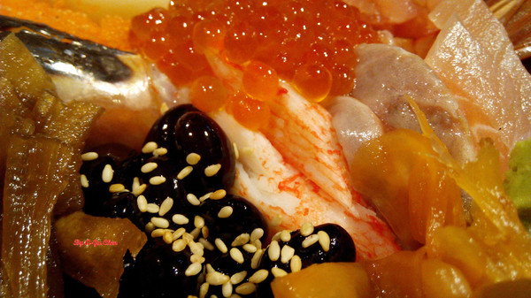 山代目酒藏:【臺南Ω中西區】山代目酒藏。來居酒屋就是要享用新鮮刺身、道地串烤和用料滿滿的丼飯呀!