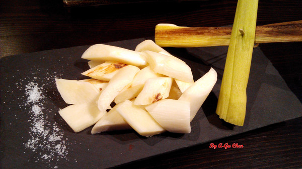 山代目酒藏:【臺南Ω中西區】山代目酒藏。來居酒屋就是要享用新鮮刺身、道地串烤和用料滿滿的丼飯呀!