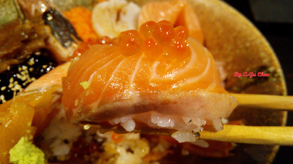 山代目酒藏:【臺南Ω中西區】山代目酒藏。來居酒屋就是要享用新鮮刺身、道地串烤和用料滿滿的丼飯呀!