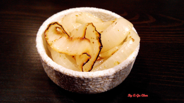 山代目酒藏:【臺南Ω中西區】山代目酒藏。來居酒屋就是要享用新鮮刺身、道地串烤和用料滿滿的丼飯呀!