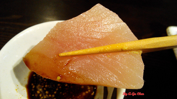 山代目酒藏:【臺南Ω中西區】山代目酒藏。來居酒屋就是要享用新鮮刺身、道地串烤和用料滿滿的丼飯呀!