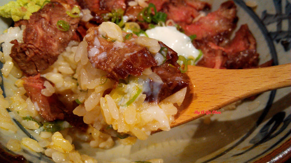 山代目酒藏:【臺南Ω中西區】山代目酒藏。來居酒屋就是要享用新鮮刺身、道地串烤和用料滿滿的丼飯呀!