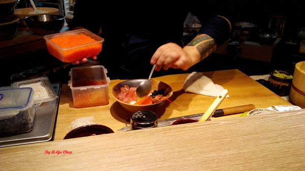 山代目酒藏:【臺南Ω中西區】山代目酒藏。來居酒屋就是要享用新鮮刺身、道地串烤和用料滿滿的丼飯呀!