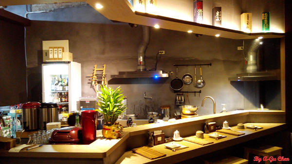 山代目酒藏:【臺南Ω中西區】山代目酒藏。來居酒屋就是要享用新鮮刺身、道地串烤和用料滿滿的丼飯呀!