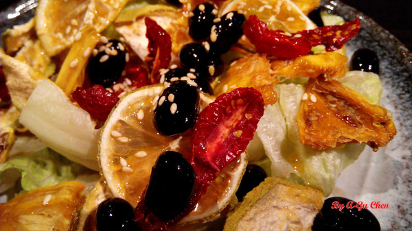 山代目酒藏:【臺南Ω中西區】山代目酒藏。來居酒屋就是要享用新鮮刺身、道地串烤和用料滿滿的丼飯呀!