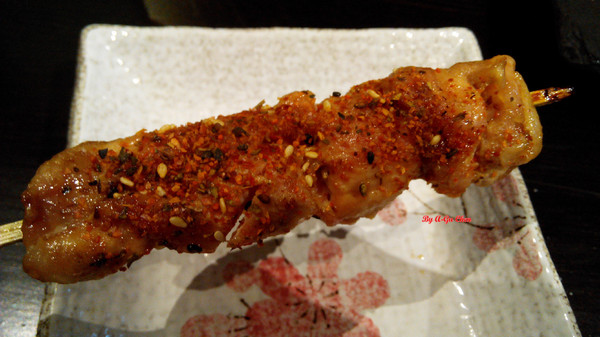 山代目酒藏:【臺南Ω中西區】山代目酒藏。來居酒屋就是要享用新鮮刺身、道地串烤和用料滿滿的丼飯呀!