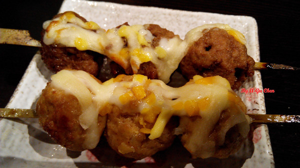 山代目酒藏:【臺南Ω中西區】山代目酒藏。來居酒屋就是要享用新鮮刺身、道地串烤和用料滿滿的丼飯呀!