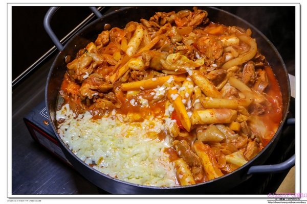 K-BOOM K棒韓式料理:【聚餐推薦】☼K-BOOM K棒韓式料理☼桃園中壢車站/韓式燒肉/點滴飲料/彩虹雪冰/起司脆薯炸雞/去骨豬肋排燒肉/薄鹽豬五花/六人套餐