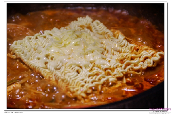 K-BOOM K棒韓式料理:【聚餐推薦】☼K-BOOM K棒韓式料理☼桃園中壢車站/韓式燒肉/點滴飲料/彩虹雪冰/起司脆薯炸雞/去骨豬肋排燒肉/薄鹽豬五花/六人套餐