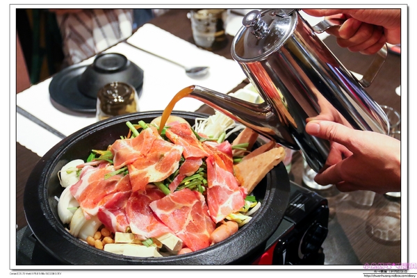 K-BOOM K棒韓式料理:【聚餐推薦】☼K-BOOM K棒韓式料理☼桃園中壢車站/韓式燒肉/點滴飲料/彩虹雪冰/起司脆薯炸雞/去骨豬肋排燒肉/薄鹽豬五花/六人套餐