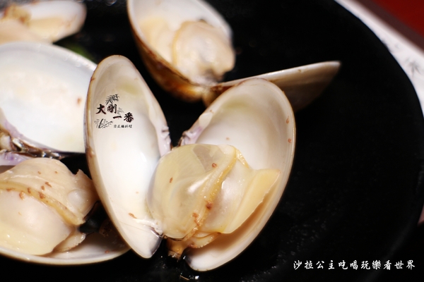 大岡一番:蘆洲火鍋『大剛一番』平價涮涮鍋150元起/副餐吃到飽/個人鴛鴦鍋風味湯免加價