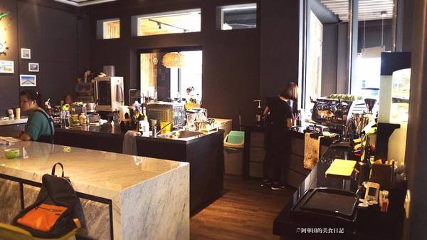 Ning Caf'e檸·咖啡:【苗栗頭份】想要安靜又舒適的品嘗咖啡和用餐嗎?那你絕對不能錯過Ning Caf'e檸·咖啡
