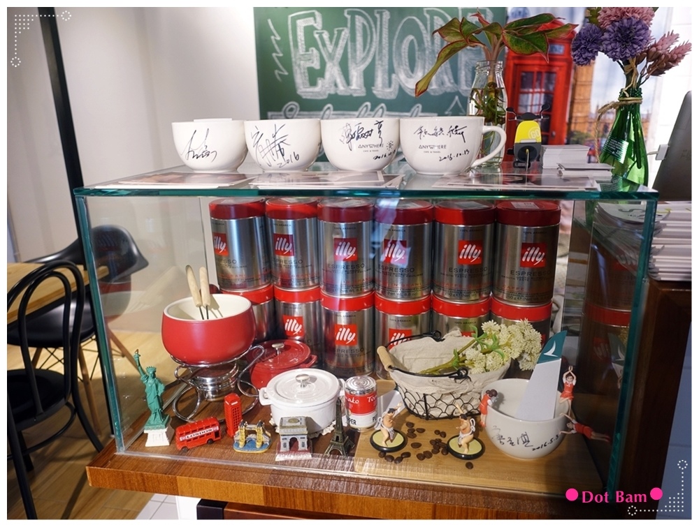Anywhere Cafe %26; Travel 店內 6.JPG