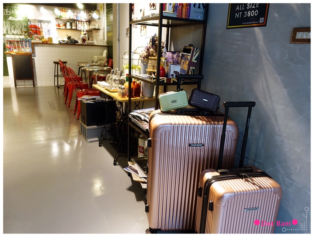 Anywhere Cafe %26; Travel 店內 4.JPG