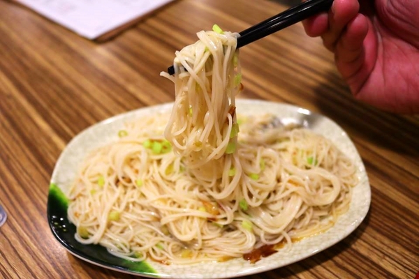 山羊城全羊館羊肉爐(三重重陽店)：【新北市三重美食】三重山羊城全羊館羊肉爐~天氣轉涼了來吃熱騰騰羊肉爐暖暖身子吧