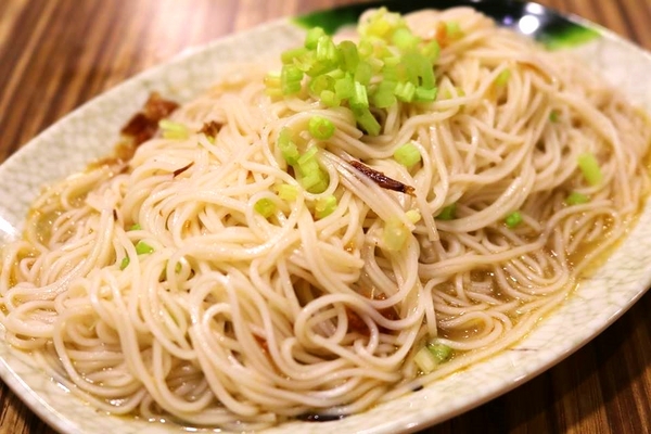 山羊城全羊館羊肉爐(三重重陽店)：【新北市三重美食】三重山羊城全羊館羊肉爐~天氣轉涼了來吃熱騰騰羊肉爐暖暖身子吧