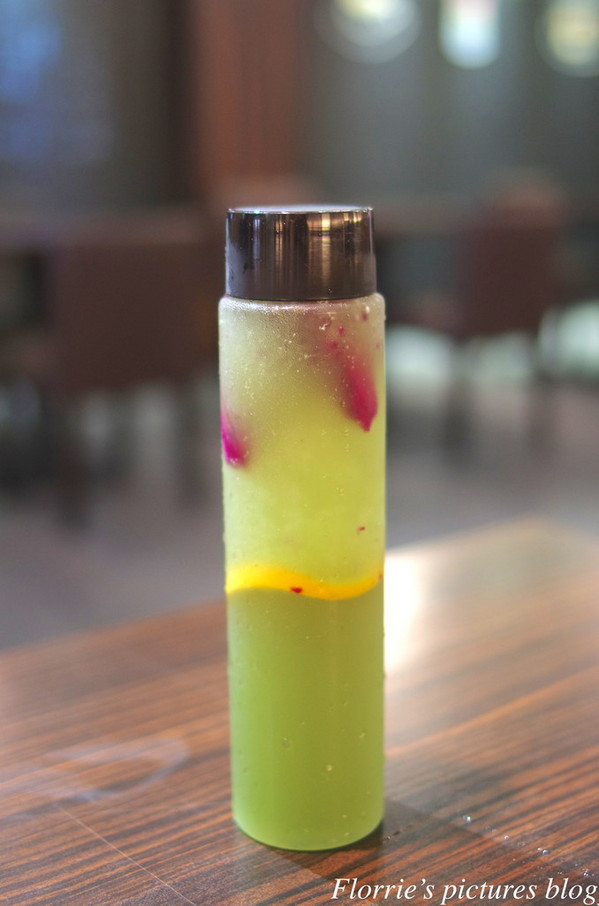 杯沿溫度咖啡(基隆分店):基隆美食~杯沿溫度咖啡 Hand temperature CAFE~來瓶超美的漸層飲料,享受悠閒的下午茶時光