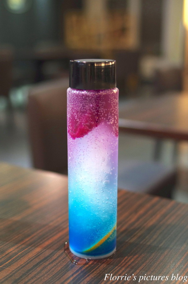 杯沿溫度咖啡(基隆分店):基隆美食~杯沿溫度咖啡 Hand temperature CAFE~來瓶超美的漸層飲料,享受悠閒的下午茶時光