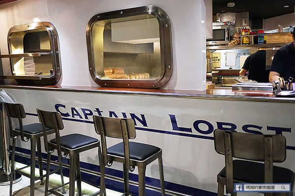 Captain Lobster:◆台北信義【Captain Lobster】產地直送加拿大龍蝦堡。北海道松葉蟹腳堡。捷運市政府站美食。新光三越信義新天地A11美食。愛評體驗團