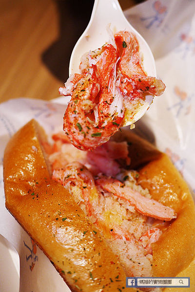 Captain Lobster:◆台北信義【Captain Lobster】產地直送加拿大龍蝦堡。北海道松葉蟹腳堡。捷運市政府站美食。新光三越信義新天地A11美食。愛評體驗團