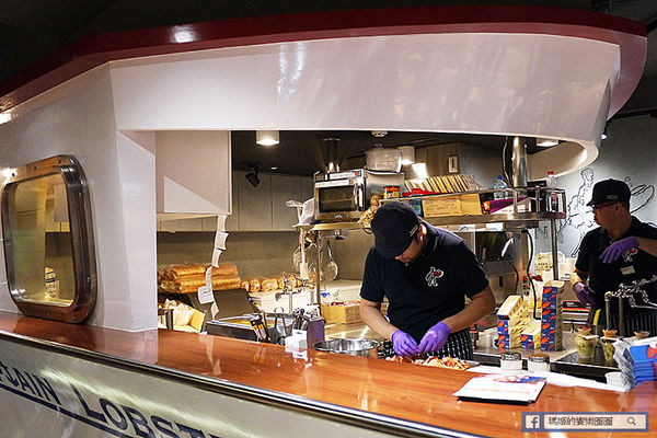 Captain Lobster:◆台北信義【Captain Lobster】產地直送加拿大龍蝦堡。北海道松葉蟹腳堡。捷運市政府站美食。新光三越信義新天地A11美食。愛評體驗團