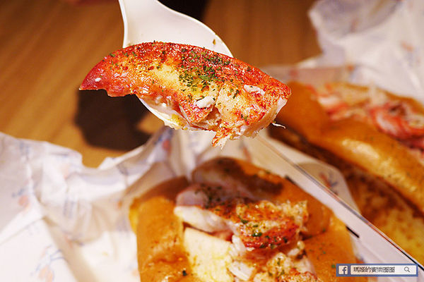 Captain Lobster:◆台北信義【Captain Lobster】產地直送加拿大龍蝦堡。北海道松葉蟹腳堡。捷運市政府站美食。新光三越信義新天地A11美食。愛評體驗團