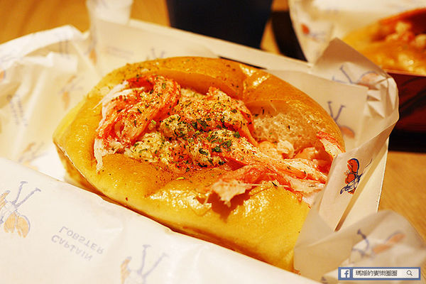 Captain Lobster:◆台北信義【Captain Lobster】產地直送加拿大龍蝦堡。北海道松葉蟹腳堡。捷運市政府站美食。新光三越信義新天地A11美食。愛評體驗團