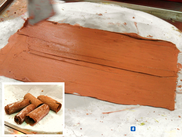 貝爾倫炒凍捲 炒冰捲 炒冰淇淋：〖台中│美食〗貝爾倫炒凍捲 炒冰捲 炒冰淇淋 ❤ 逢甲夜市今夏必吃消暑聖品~以牛奶冰淇淋為基底，添加新鮮水果、餅乾入料，現炒出一捲又一捲美味的冰淇淋!!