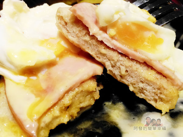 喜悅早餐坊23-水波蛋優格早餐切面