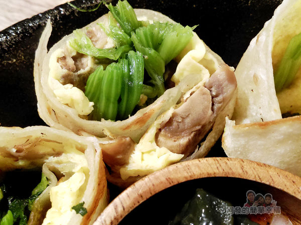 喜悅早餐坊13-鐵鍋蛋餅-菠菜蘑菇