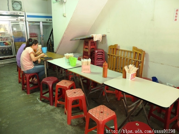 阿國臭豆腐專賣店:【美食特搜。屏東萬丹鄉】阿國臭豆腐專賣店。又香又臭 萬丹人氣美食名單 金黃酥脆的臭豆腐超美味