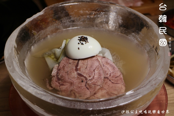 台韓民國 韓式燒肉：東區燒烤『台韓民國韓式燒肉』小菜無限/西瓜調酒必點/忠孝敦化捷運站