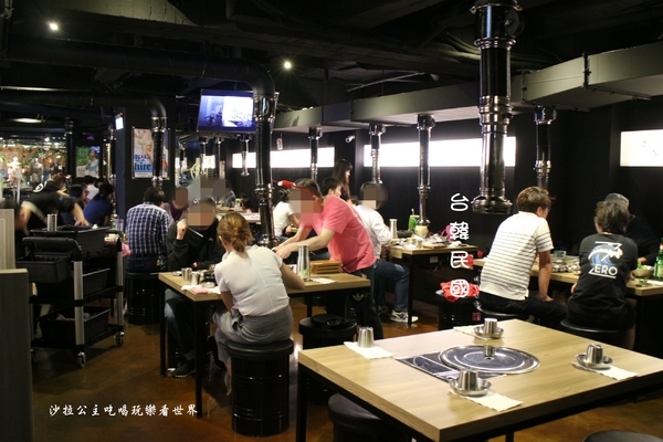 台韓民國 韓式燒肉：東區燒烤『台韓民國韓式燒肉』小菜無限/西瓜調酒必點/忠孝敦化捷運站