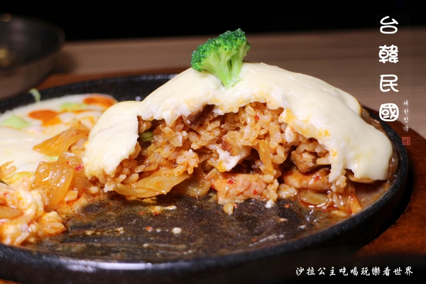 台韓民國 韓式燒肉：東區燒烤『台韓民國韓式燒肉』小菜無限/西瓜調酒必點/忠孝敦化捷運站