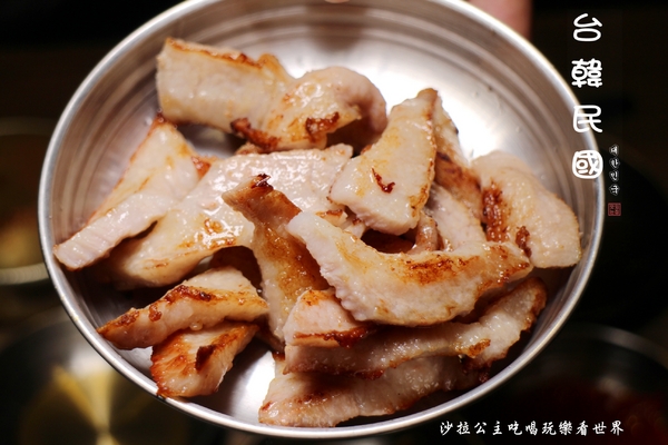 台韓民國 韓式燒肉：東區燒烤『台韓民國韓式燒肉』小菜無限/西瓜調酒必點/忠孝敦化捷運站