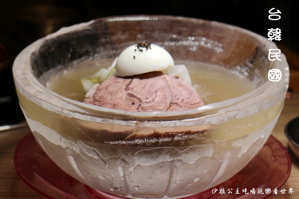 台韓民國 韓式燒肉：東區燒烤『台韓民國韓式燒肉』小菜無限/西瓜調酒必點/忠孝敦化捷運站