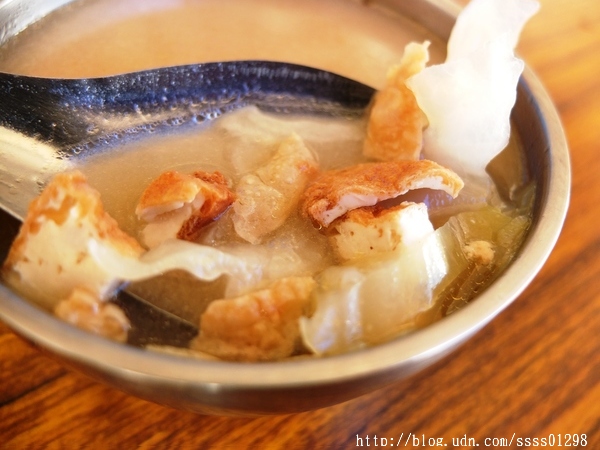 王家涼麵：【美食特搜。屏東市】王家涼麵。榜上有名在地人早餐 醬多清爽 麵Q有勁 還有免費味噌湯喝到飽