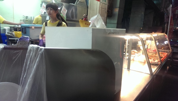 甘御鹽水意麵:【高雄/食﹡鳳山】不吃會死經典老店.走過路過不能錯過,宵夜場.甘御鹽水意麵